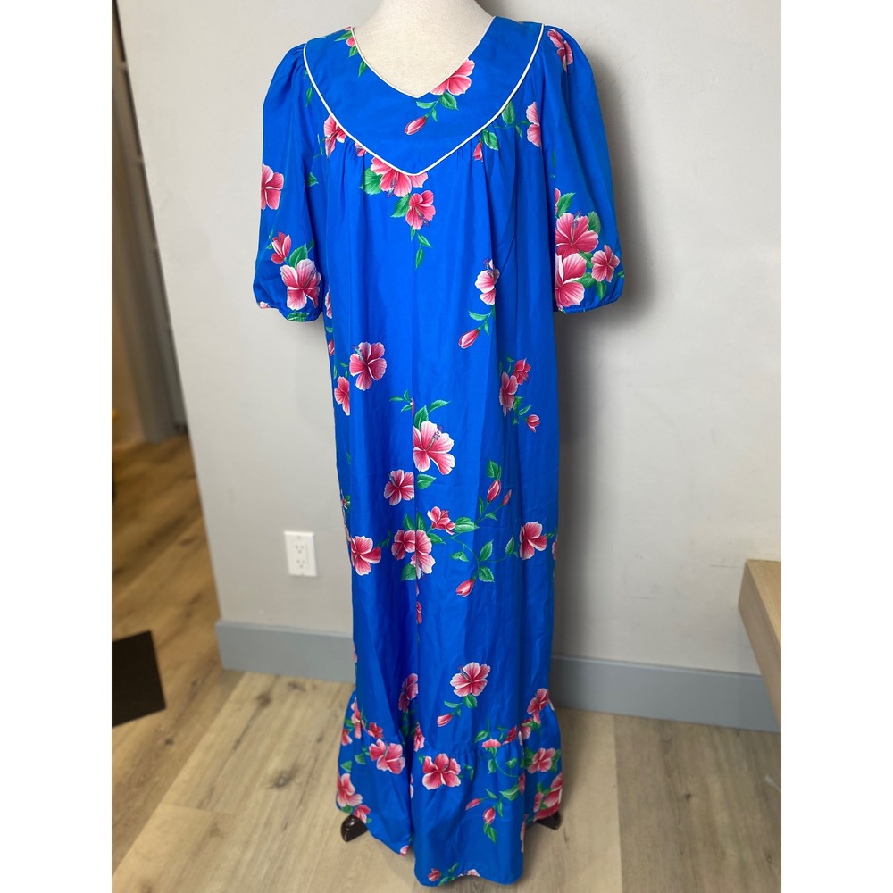 Vintage Hukilau Fashions Blue Hibiscus Floral Muumuu Hawaii Maxi Dress 60s 70s
